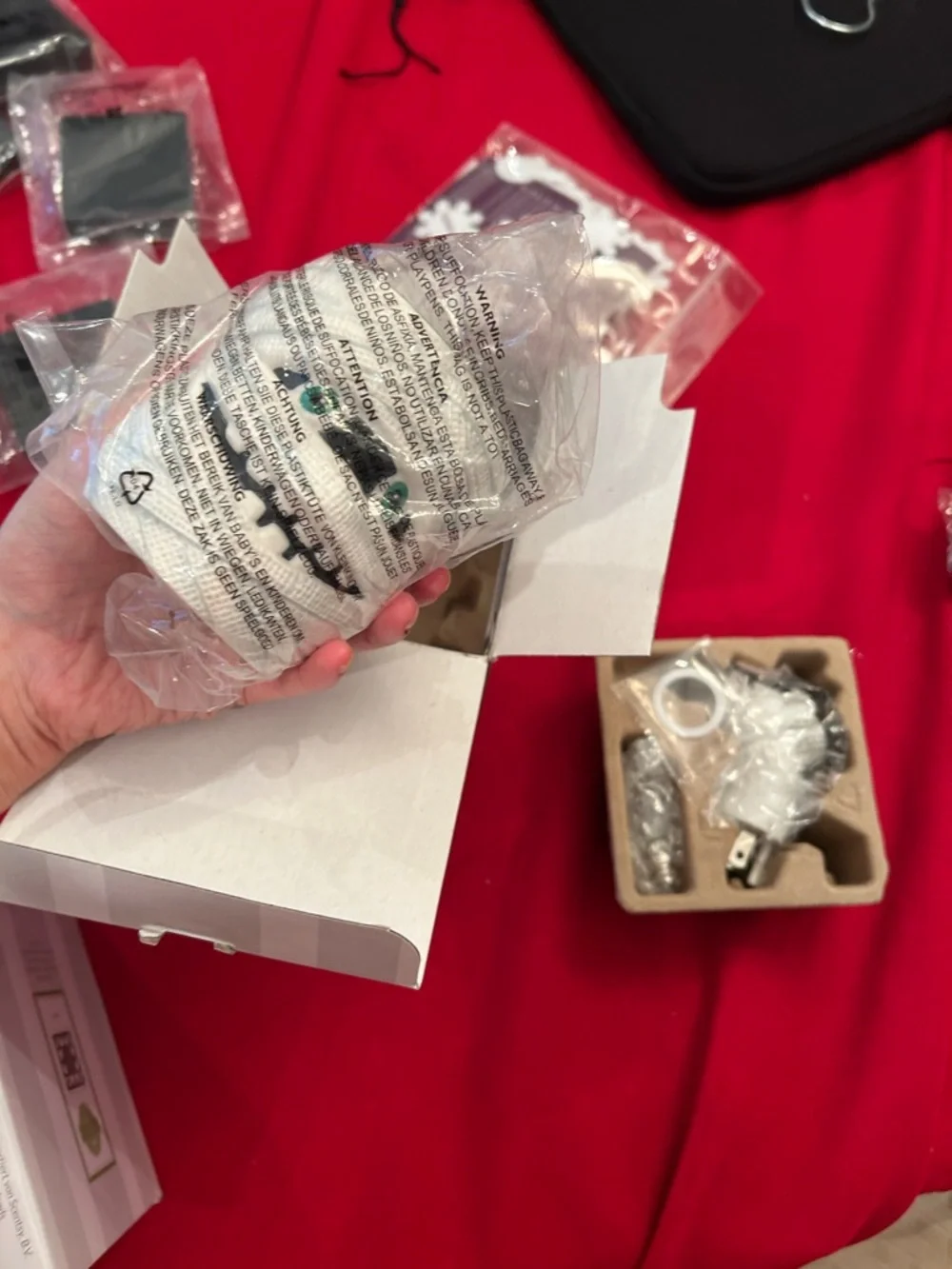 Scentsy under wraps plug in wax warmer brand new in box - Picture 4 of 4